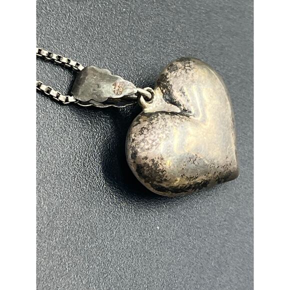 Vintage Oxidized Sterling Silver 3D Puffy Heart Pendant Box Chain Necklace - Picture 7 of 10